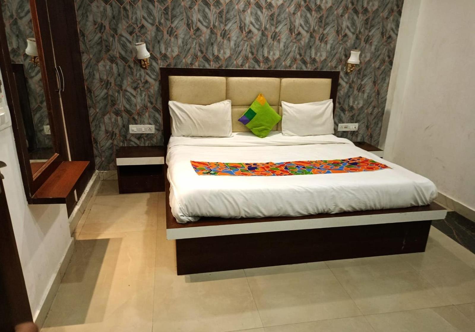 Townhouse 03 Hotel Агра Экстерьер фото